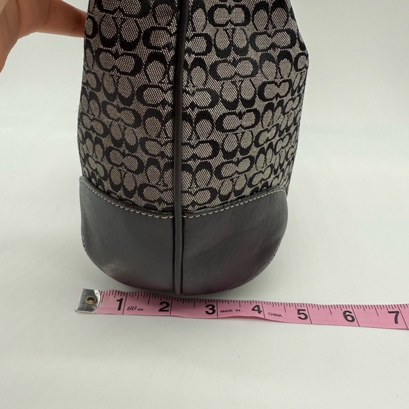 Coach • 6617 Ergo Hobo - Picture 12 of 15